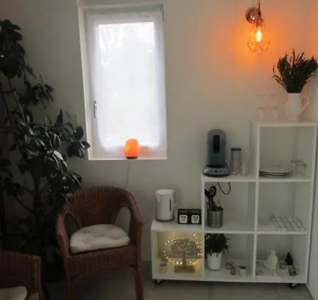 20m2 Avec Salle De Bain Privee Dans Maison En Bois *