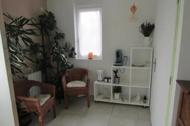 Δωμάτια σε οικογενειακή κατοικία 20m2 Avec Salle De Bain Privee Dans Maison En Bois *